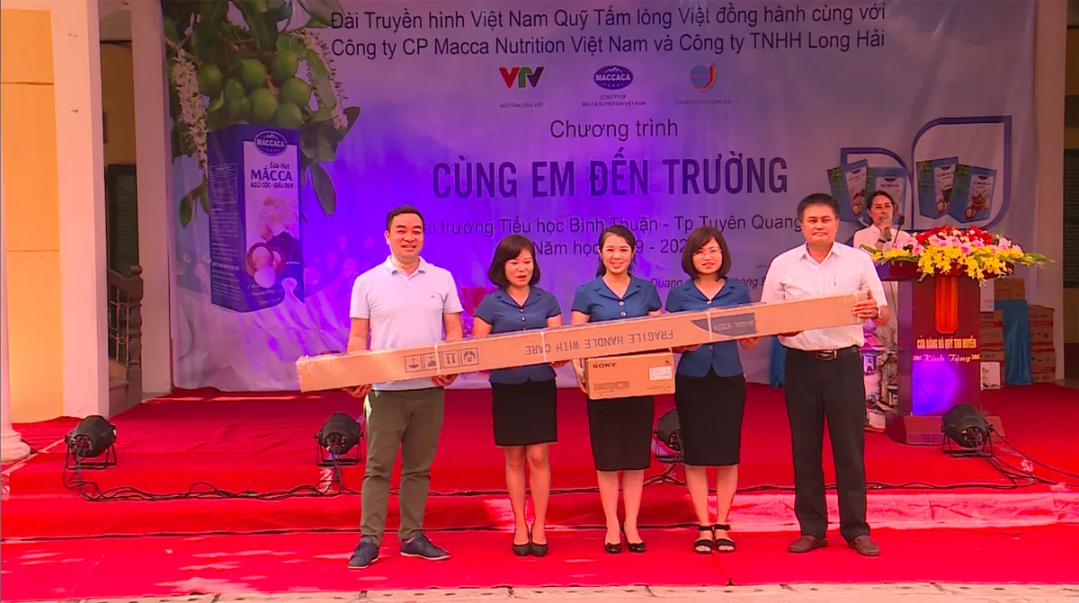 Những món quà ấm áp trước thềm năm học mới 2019 - 2020 - Ảnh 5.