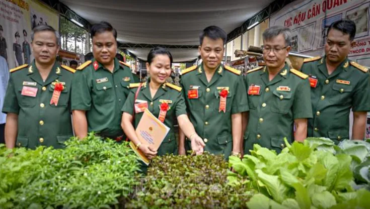 Đại hội thi đua quyết thắng lực lượng vũ trang Qu&acirc;n khu 9 - Ảnh 2.