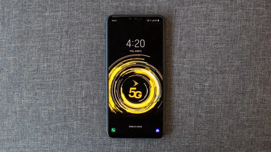 LG ra mắt điện thoại thông minh với màn hình kép và mạng 5G - Ảnh 1. LG ra mắt điện thoại thông minh với màn hình kép và mạng 5G - Ảnh 1.