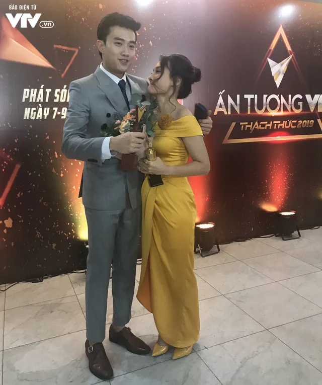 Giành cúp VTV Awards lần thứ hai, Bảo Thanh vẫn rưng rưng xúc động - Ảnh 2.