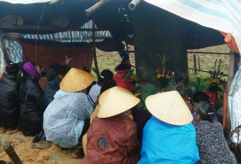 Tôn tạo ngôi mộ cổ hơn 500 năm tuổi - Ảnh 4. Tôn tạo ngôi mộ cổ hơn 500 năm tuổi - Ảnh 4.