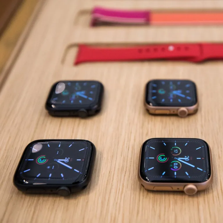 Apple bị kiện vì đánh cắp công nghệ theo dõi sức khỏe cho Apple Watch - Ảnh 1. Apple bị kiện vì đánh cắp công nghệ theo dõi sức khỏe cho Apple Watch - Ảnh 1.
