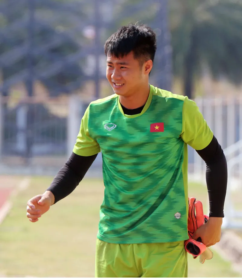 U23 Việt Nam đặt chân tới Bangkok, chuẩn bị cho trận gặp U23 CHDCND Triều Tiên - Ảnh 2. U23 Việt Nam đặt chân tới Bangkok, chuẩn bị cho trận gặp U23 CHDCND Triều Tiên - Ảnh 2.