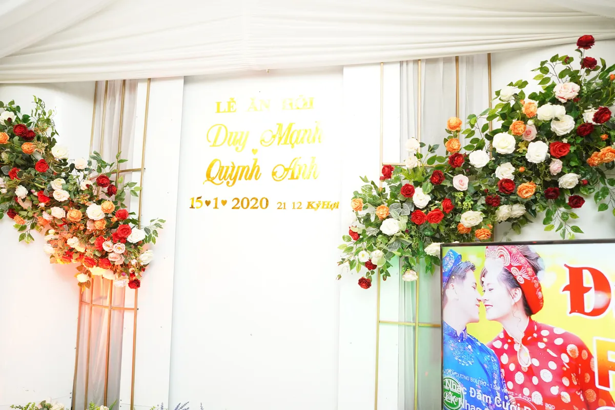 Cầu thủ Duy Mạnh rạng ngời trong lễ ăn hỏi - Ảnh 3. Cầu thủ Duy Mạnh rạng ngời trong lễ ăn hỏi - Ảnh 3.
