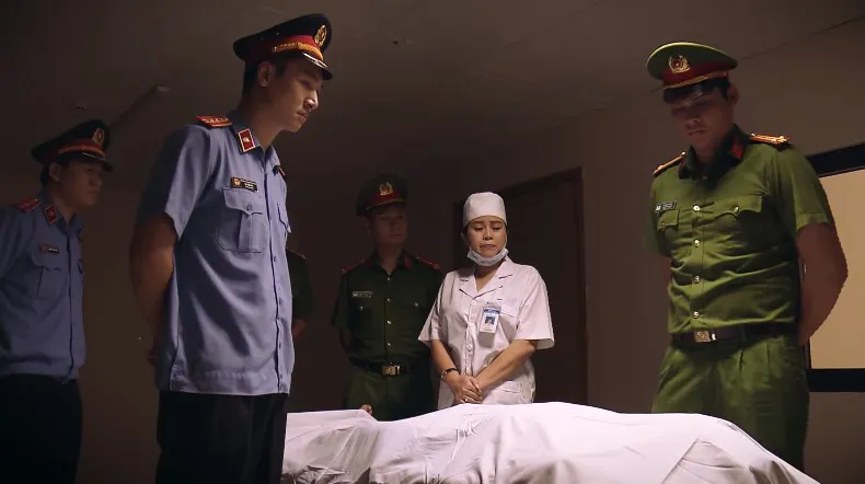 Sinh tử - Tập 50: Khải tử vong v&igrave; bị đ&acirc;m xe sau khi khai hết tội của Mai Hồng Vũ? - Ảnh 1.