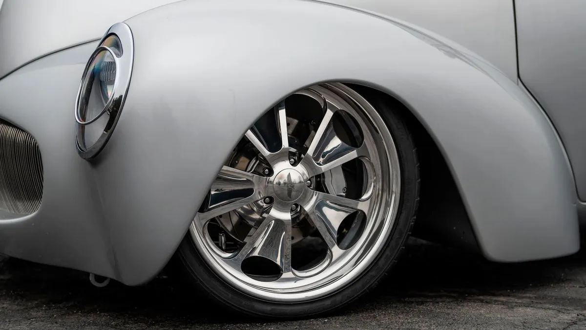 B&aacute;n tải &ldquo;độc, lạ&rdquo; đời 1941 khiến giới độ xe kh&ocirc;ng khỏi m&ecirc; mẩn - Ảnh 2.