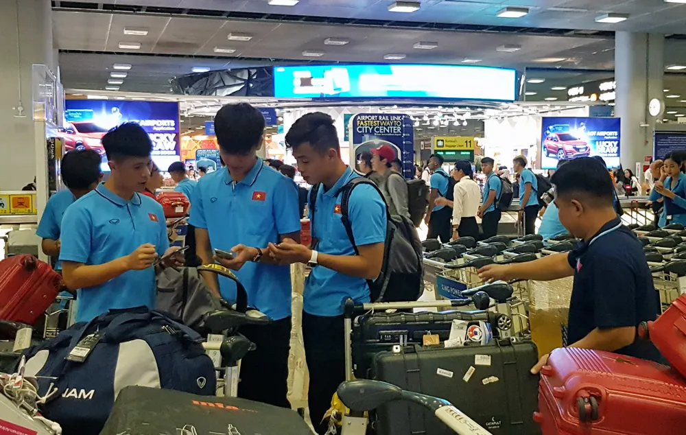 U23 Việt Nam đã có mặt tại Thái Lan, chính thức bước vào chiến dịch VCK U23 châu Á 2020 - Ảnh 6. U23 Việt Nam đã có mặt tại Thái Lan, chính thức bước vào chiến dịch VCK U23 châu Á 2020 - Ảnh 6.