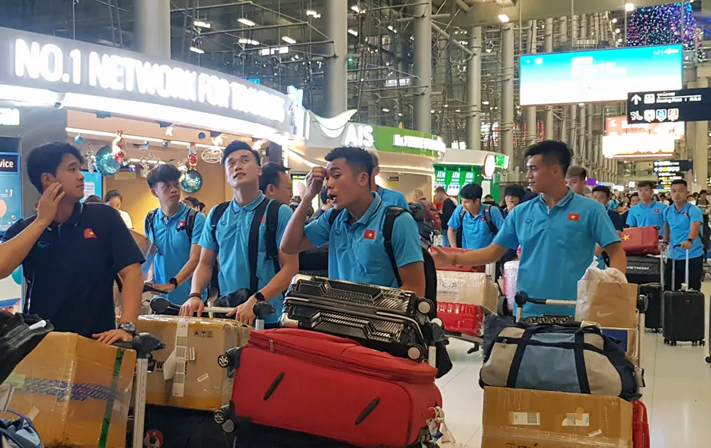 U23 Việt Nam đã có mặt tại Thái Lan, chính thức bước vào chiến dịch VCK U23 châu Á 2020 - Ảnh 5. U23 Việt Nam đã có mặt tại Thái Lan, chính thức bước vào chiến dịch VCK U23 châu Á 2020 - Ảnh 5.