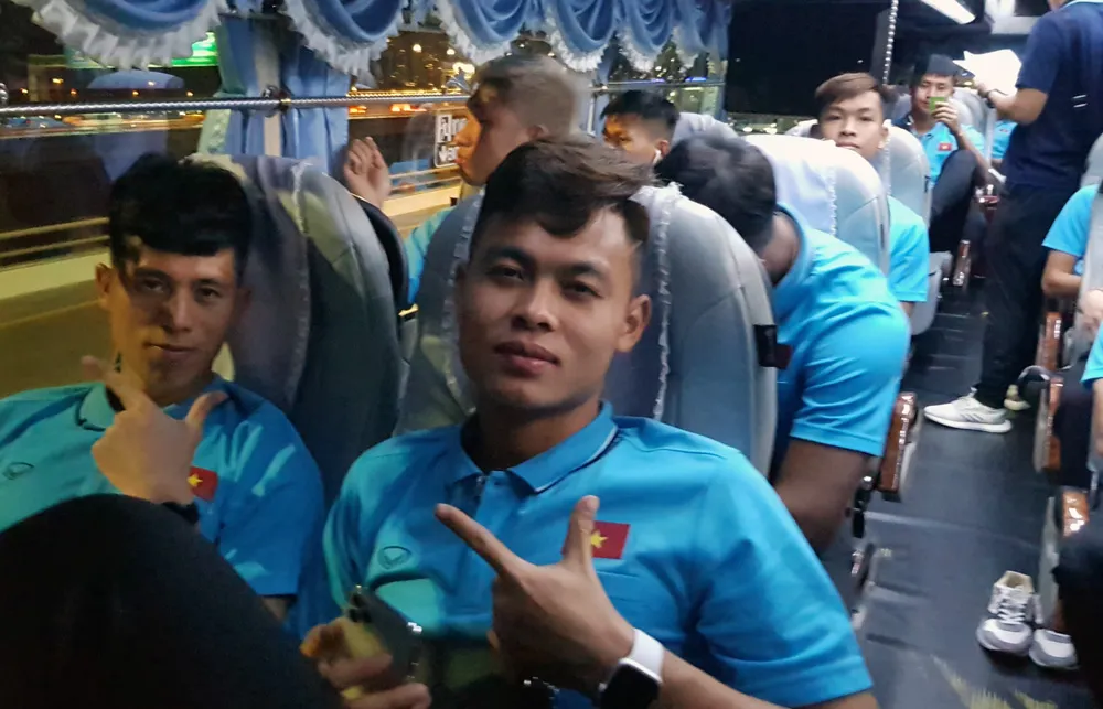 U23 Việt Nam đã có mặt tại Thái Lan, chính thức bước vào chiến dịch VCK U23 châu Á 2020 - Ảnh 4. U23 Việt Nam đã có mặt tại Thái Lan, chính thức bước vào chiến dịch VCK U23 châu Á 2020 - Ảnh 4.