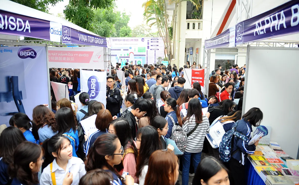 Sôi nổi và ý nghĩa Ngày hội việc làm – ULIS Job Fair 2020 - Ảnh 4.