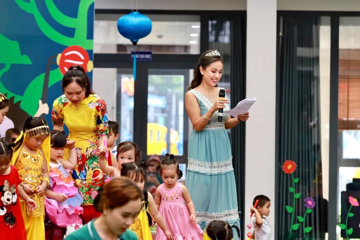 Vào vai chị Hằng, sao Việt nào đẹp nhất mùa Trung thu 2020? - Ảnh 8. Vào vai chị Hằng, sao Việt nào đẹp nhất mùa Trung thu 2020? - Ảnh 8.