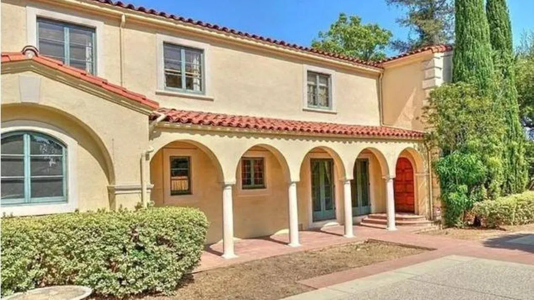 Ng&ocirc; T&uacute; Ba b&aacute;n nh&agrave; ở Los Angeles sau b&ecirc; bối ngoại t&igrave;nh - Ảnh 2.