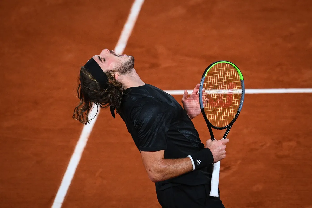 Pháp mở rộng: Thắng nghẹt thở Tsitsipas, Djokovic gặp Nadal ở trận chung kết trong mơ! - Ảnh 1.