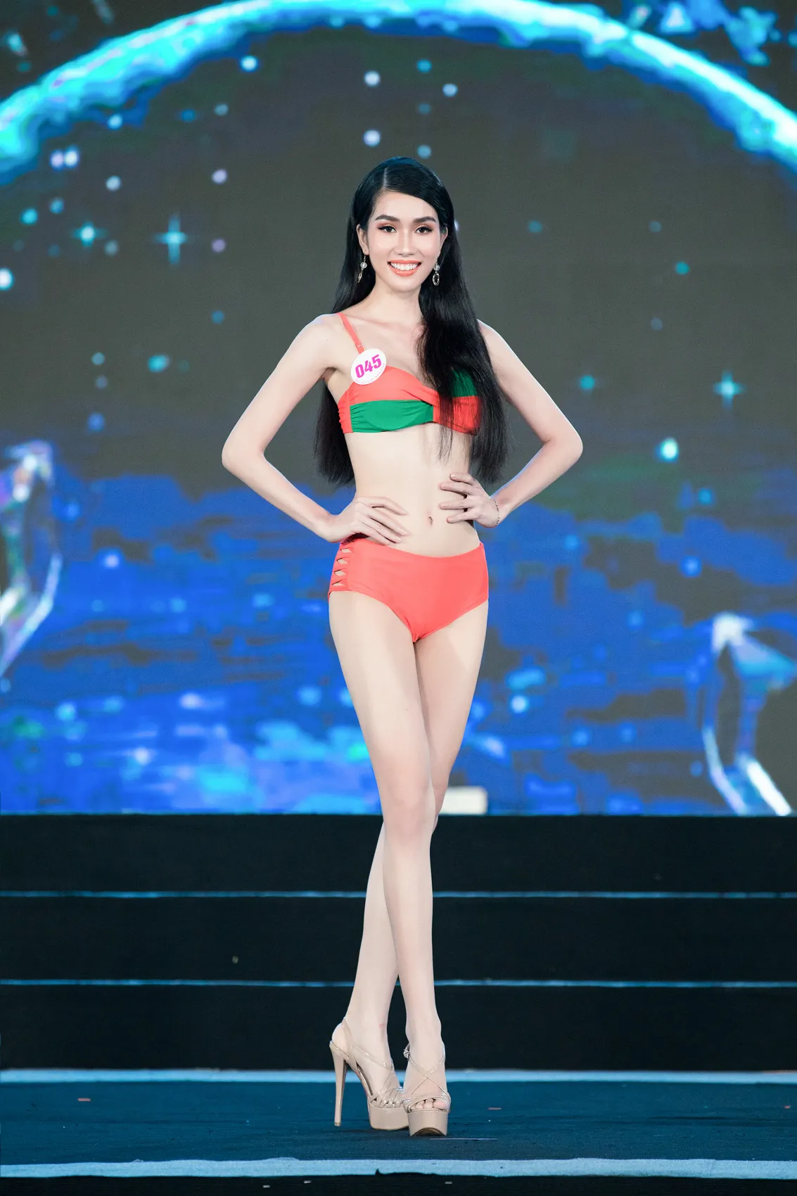 Bỏng mắt trước phần thi bikini Bán kết Hoa hậu Việt Nam 2020 - Ảnh 15.