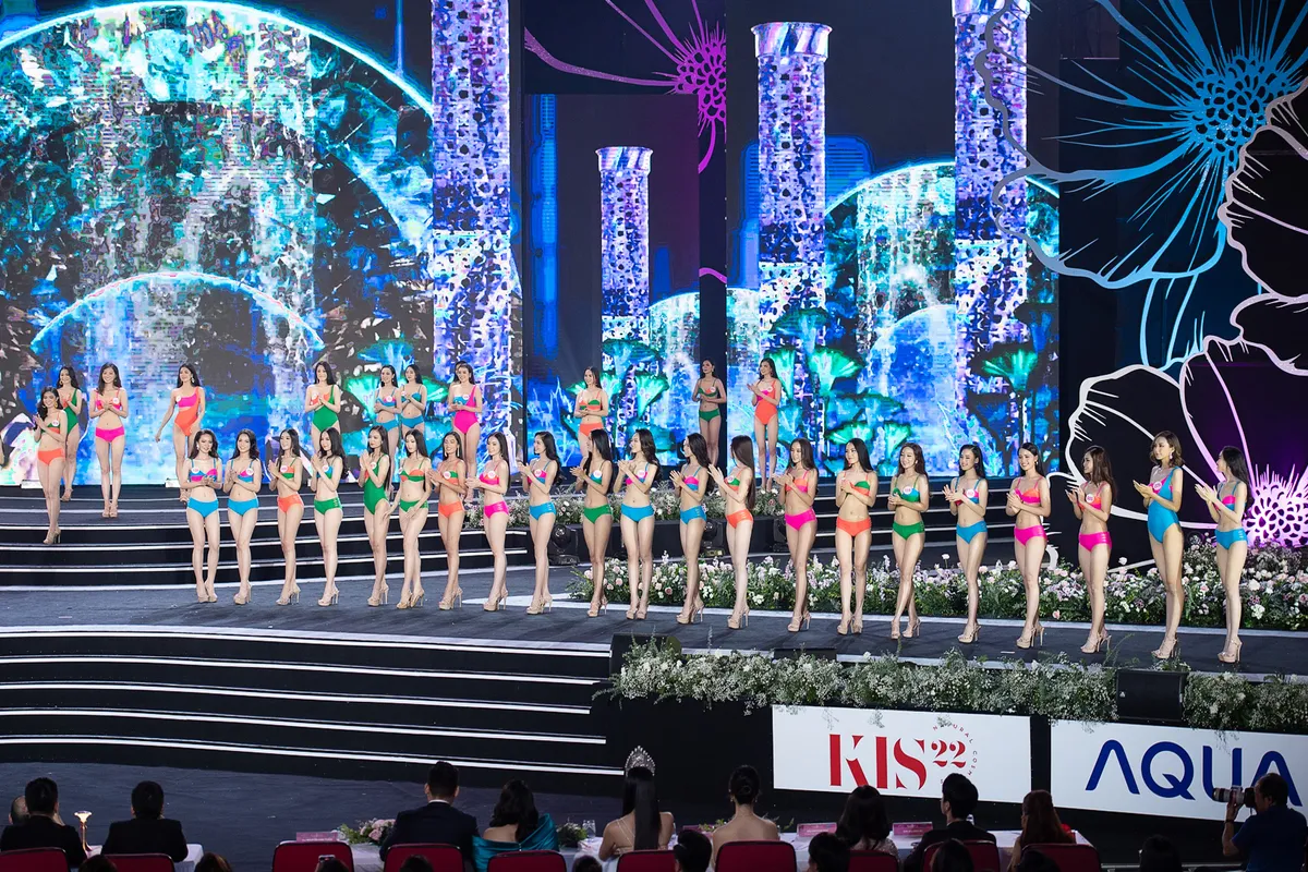 Bỏng mắt trước phần thi bikini Bán kết Hoa hậu Việt Nam 2020 - Ảnh 9.