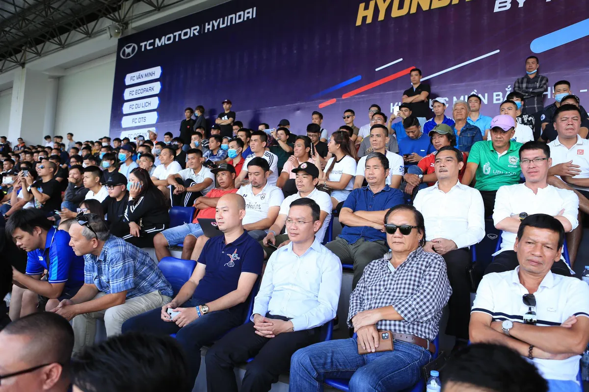 Hứng khởi ngày khai mạc Giải bóng đá 7 người Vô địch Toàn quốc 2020 - khu vực miền Bắc - Ảnh 4. Hứng khởi ngày khai mạc Giải bóng đá 7 người Vô địch Toàn quốc 2020 - khu vực miền Bắc - Ảnh 4.