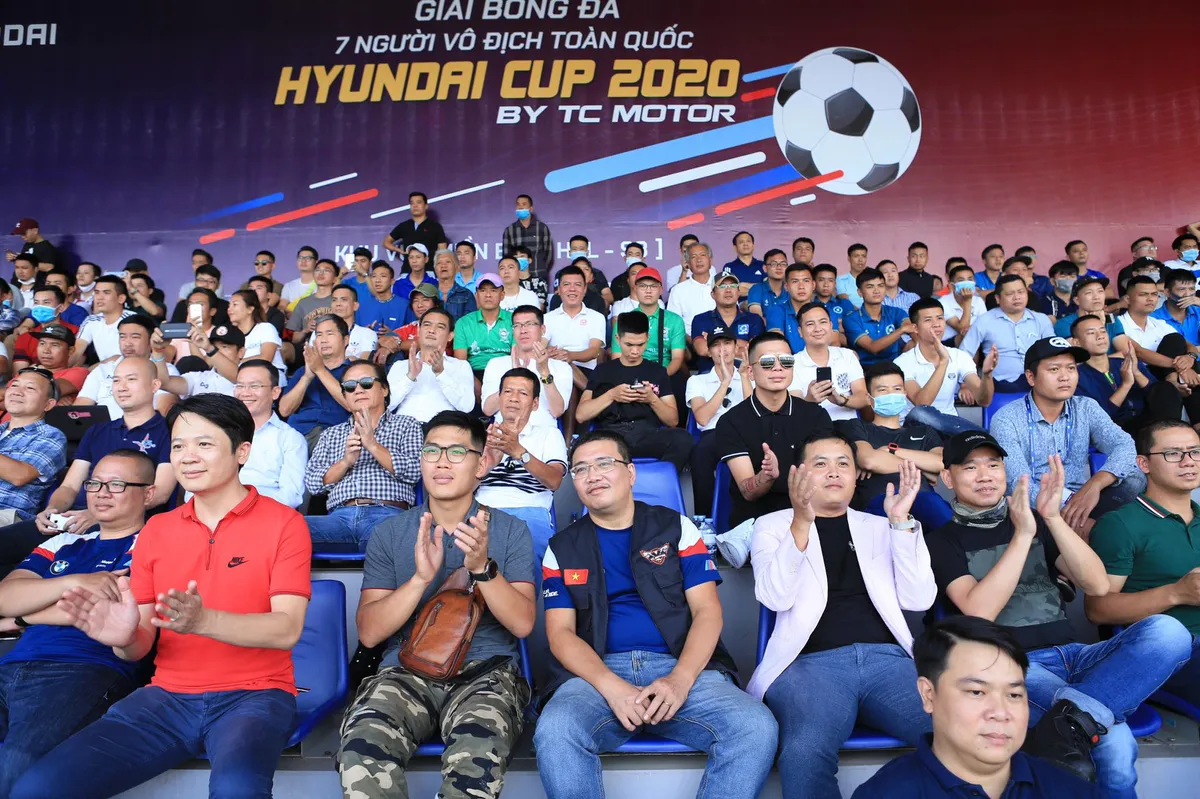 Hứng khởi ngày khai mạc Giải bóng đá 7 người Vô địch Toàn quốc 2020 - khu vực miền Bắc - Ảnh 14. Hứng khởi ngày khai mạc Giải bóng đá 7 người Vô địch Toàn quốc 2020 - khu vực miền Bắc - Ảnh 14.