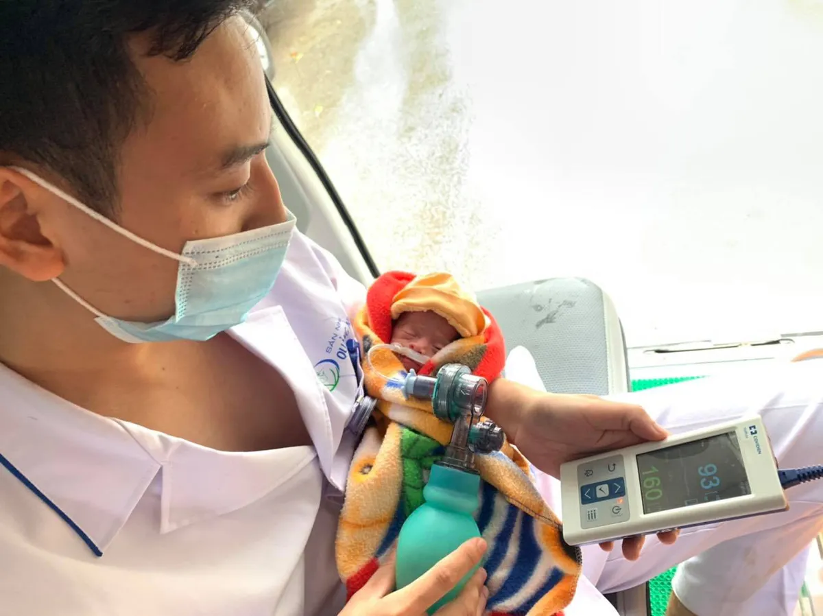 Hỗ trợ từ xa cấp cứu sản phụ sinh con non tháng tại huyện đảo Cô Tô - Ảnh 2. Hỗ trợ từ xa cấp cứu sản phụ sinh con non tháng tại huyện đảo Cô Tô - Ảnh 2.