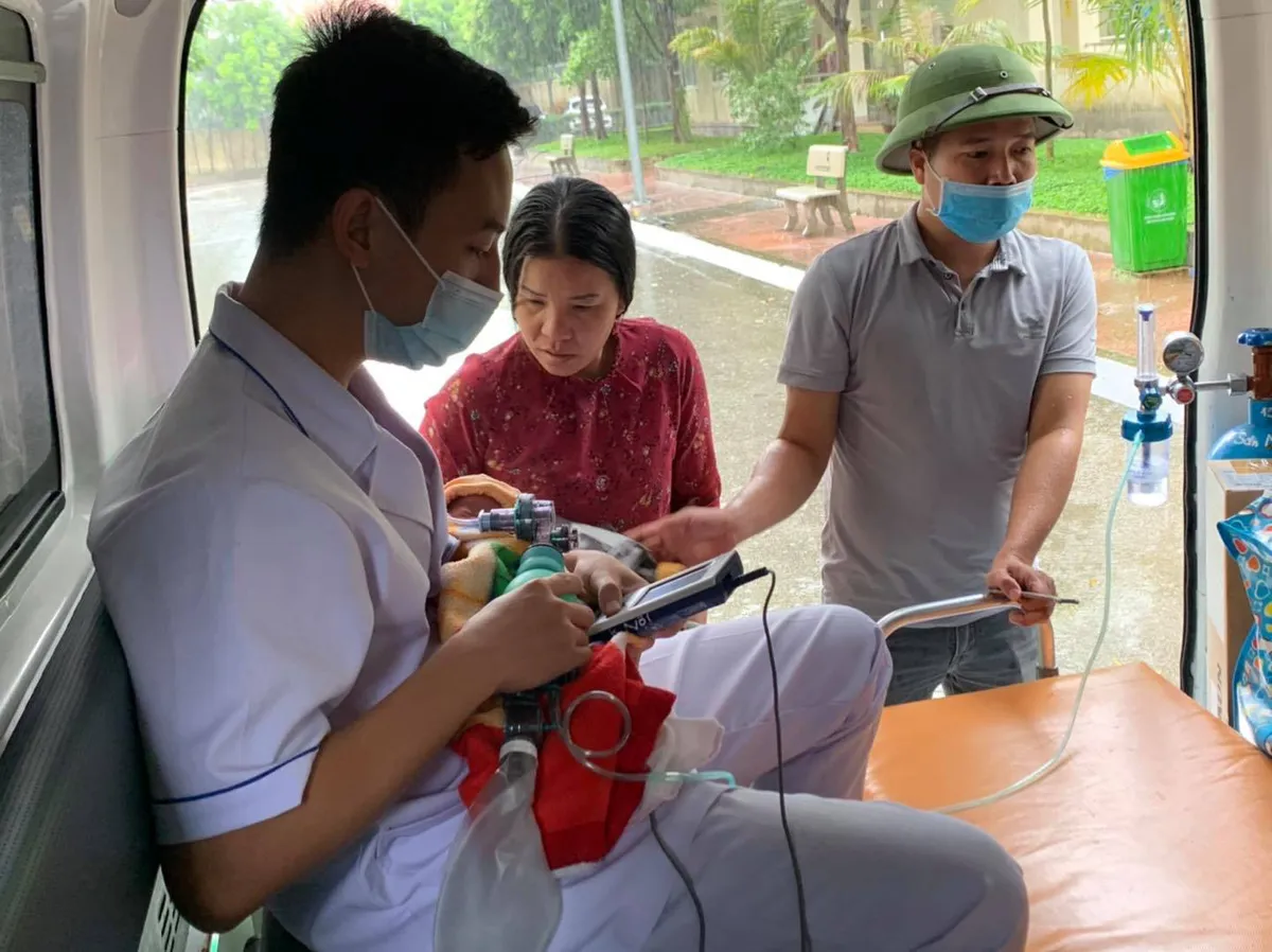 Hỗ trợ từ xa cấp cứu sản phụ sinh con non tháng tại huyện đảo Cô Tô - Ảnh 1. Hỗ trợ từ xa cấp cứu sản phụ sinh con non tháng tại huyện đảo Cô Tô - Ảnh 1.