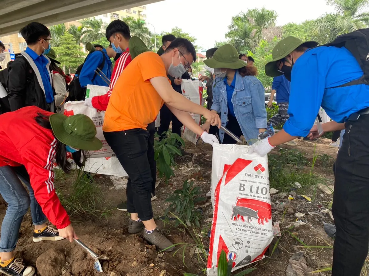 Hàng ngàn tình nguyện viên tham gia chiến dịch làm sạch thế giới World Cleanup Day 2020 - Ảnh 4.