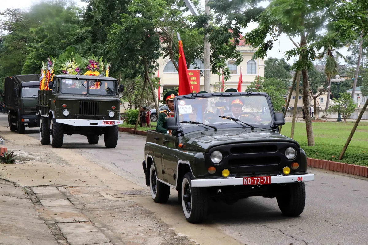 Tiễn đưa 13 liệt sĩ hi sinh tại Thủy điện Rào Trăng 3 về với đất mẹ - Ảnh 7.