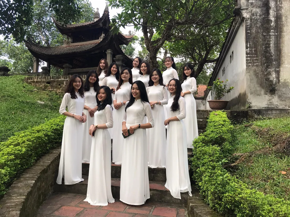 NS Mai Ki&ecirc;n s&aacute;ng t&aacute;c ca kh&uacute;c d&agrave;nh tặng Học viện nghệ thuật Maika - Ảnh 3.