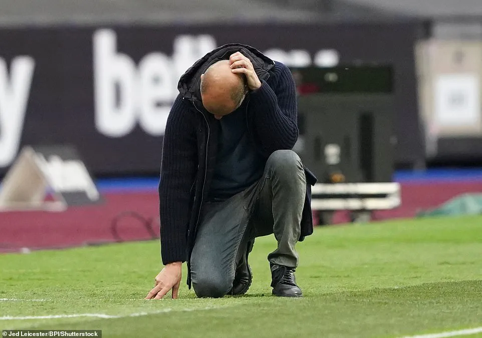 West Ham United 1-1 Manchester City: Man xanh chia điểm thất vọng (Vòng 6 Ngoại hạng Anh 2020/21) - Ảnh 4. West Ham United 1-1 Manchester City: Man xanh chia điểm thất vọng (Vòng 6 Ngoại hạng Anh 2020/21) - Ảnh 4.