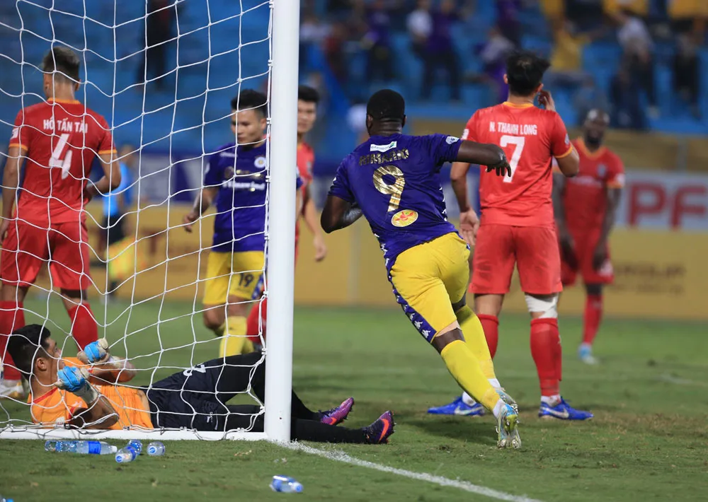 Kết quả, BXH V.League 2020 ngày 24/10: CLB Hà Nội tạm dẫn đầu, Than Quảng Ninh bay cao - Ảnh 3. Kết quả, BXH V.League 2020 ngày 24/10: CLB Hà Nội tạm dẫn đầu, Than Quảng Ninh bay cao - Ảnh 3.