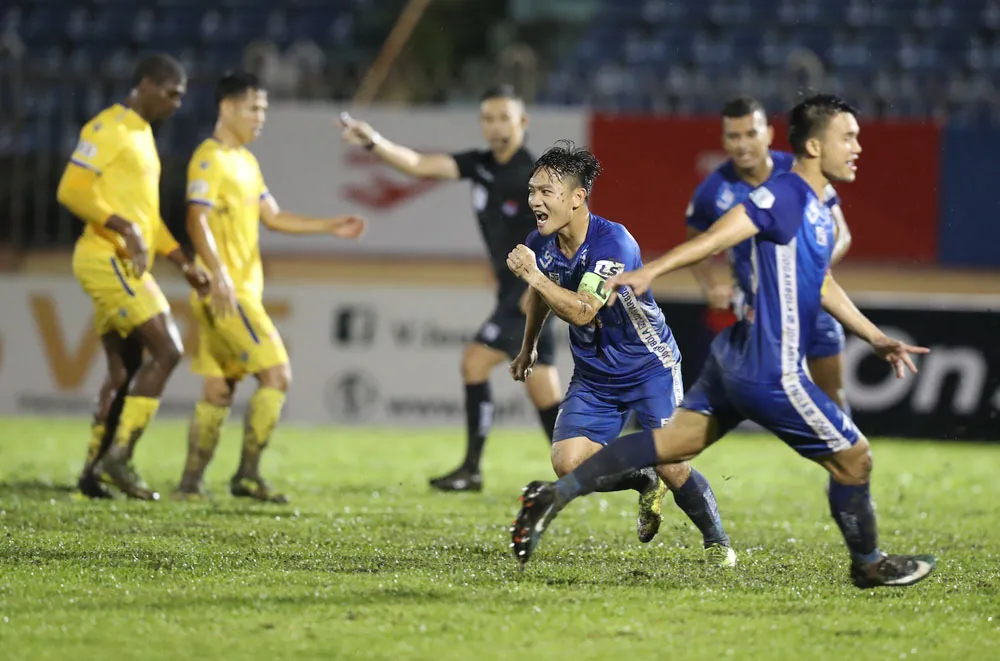Lịch thi đấu V.League 2020 hôm nay (25/10): CLB Quảng Nam nuôi hy vọng, CLB Viettel đòi lại ngôi đầu - Ảnh 3. Lịch thi đấu V.League 2020 hôm nay (25/10): CLB Quảng Nam nuôi hy vọng, CLB Viettel đòi lại ngôi đầu - Ảnh 3.