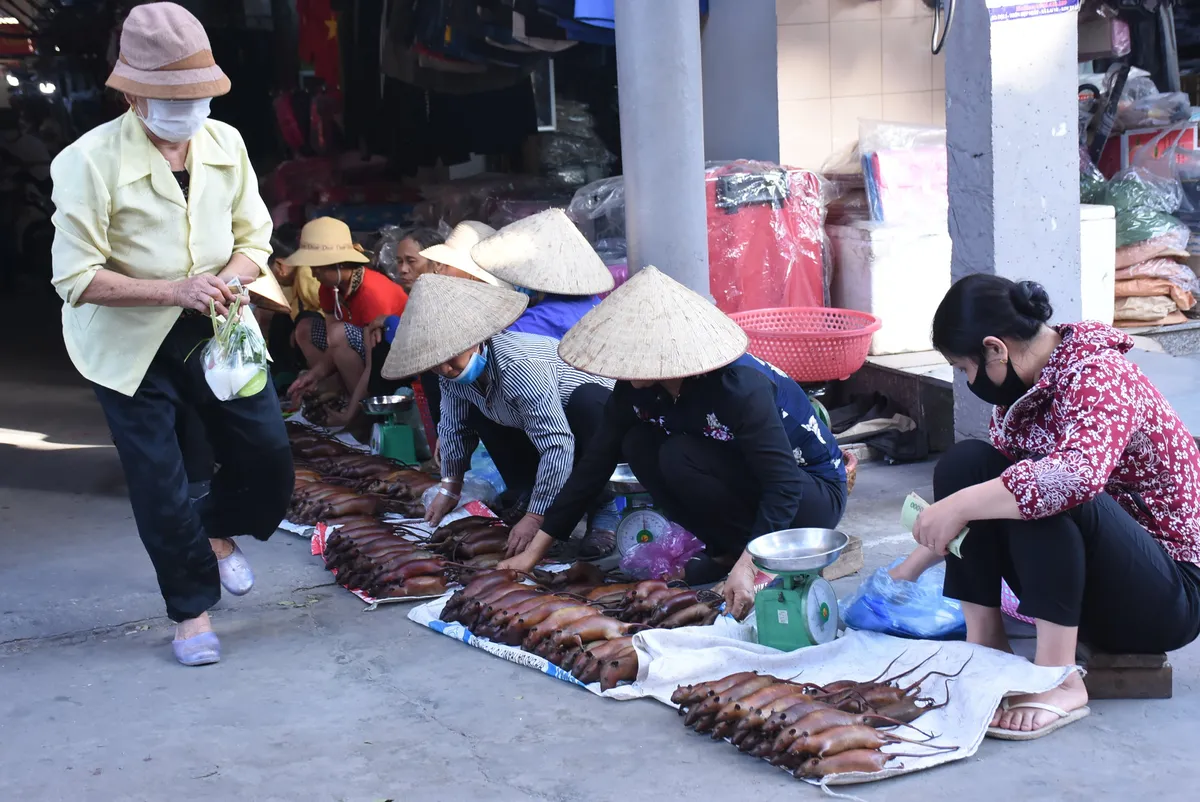 Làng bắt chuột Hải Dương vào mùa đắt hàng - Ảnh 14.