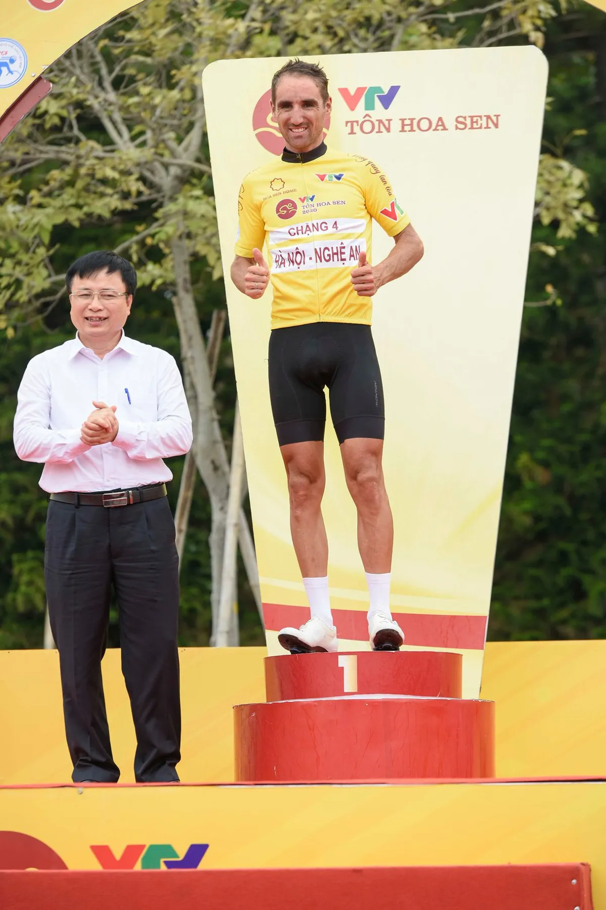 Lê Nguyệt Minh xuất sắc giữ áo xanh, Loic Desriac bảo vệ áo vàng sau 4 chặng đua - Ảnh 4. Lê Nguyệt Minh xuất sắc giữ áo xanh, Loic Desriac bảo vệ áo vàng sau 4 chặng đua - Ảnh 4.