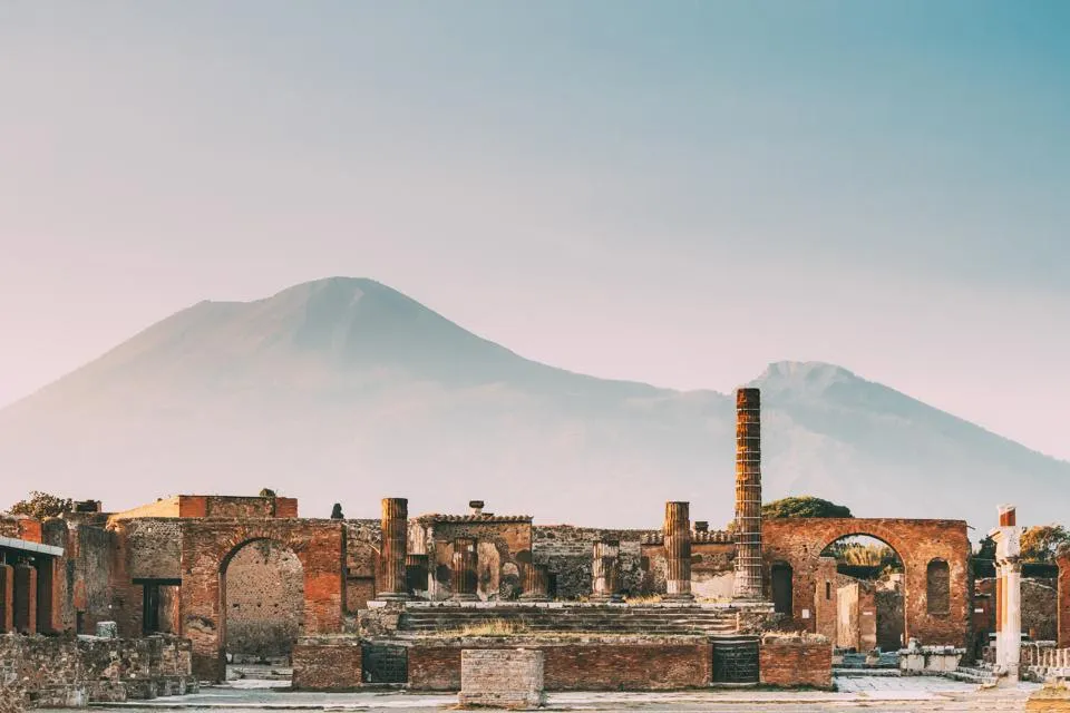 Câu chuyện kỳ bí xung quanh đồ vật bị ám ở tàn tích Pompeii, Italy - Ảnh 1.