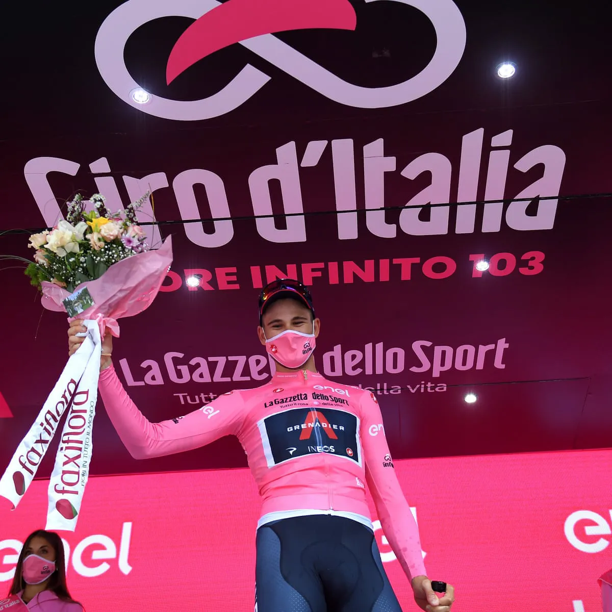 Filippo Ganna đạt thành tích tốt nhất chặng 1 Giro d’Italia - Ảnh 1. Filippo Ganna đạt thành tích tốt nhất chặng 1 Giro d’Italia - Ảnh 1.