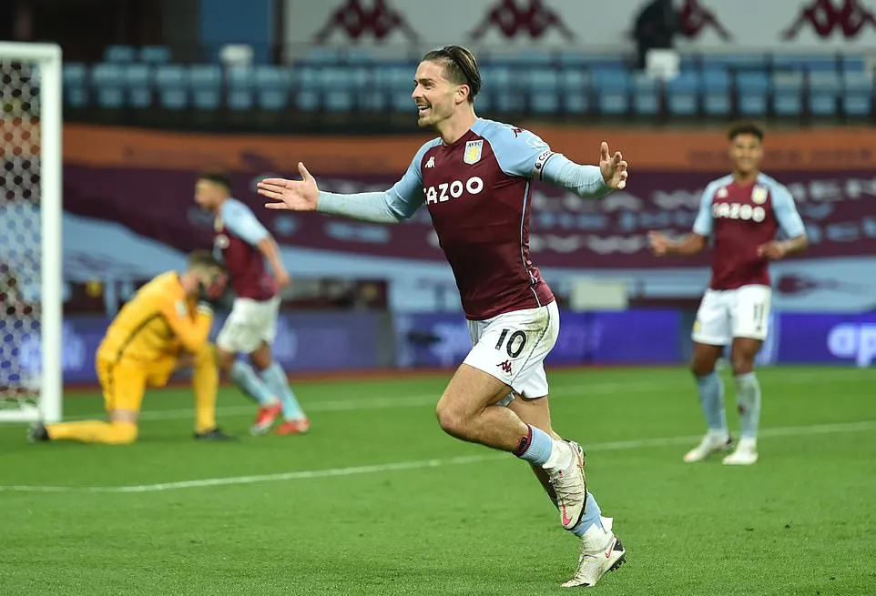 Aston Villa 7-2 Liverpool: Cú sốc cho nhà ĐKVĐ - Ảnh 2.