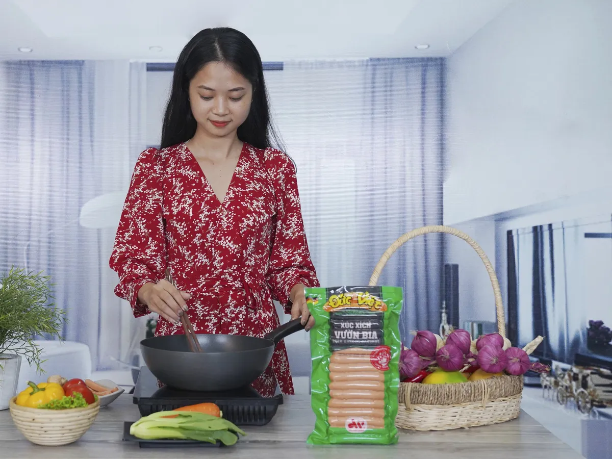 Tròn 20 năm tuổi, xúc xích cao cấp Đức Việt thay đổi diện mạo sản phẩm - Ảnh 1.