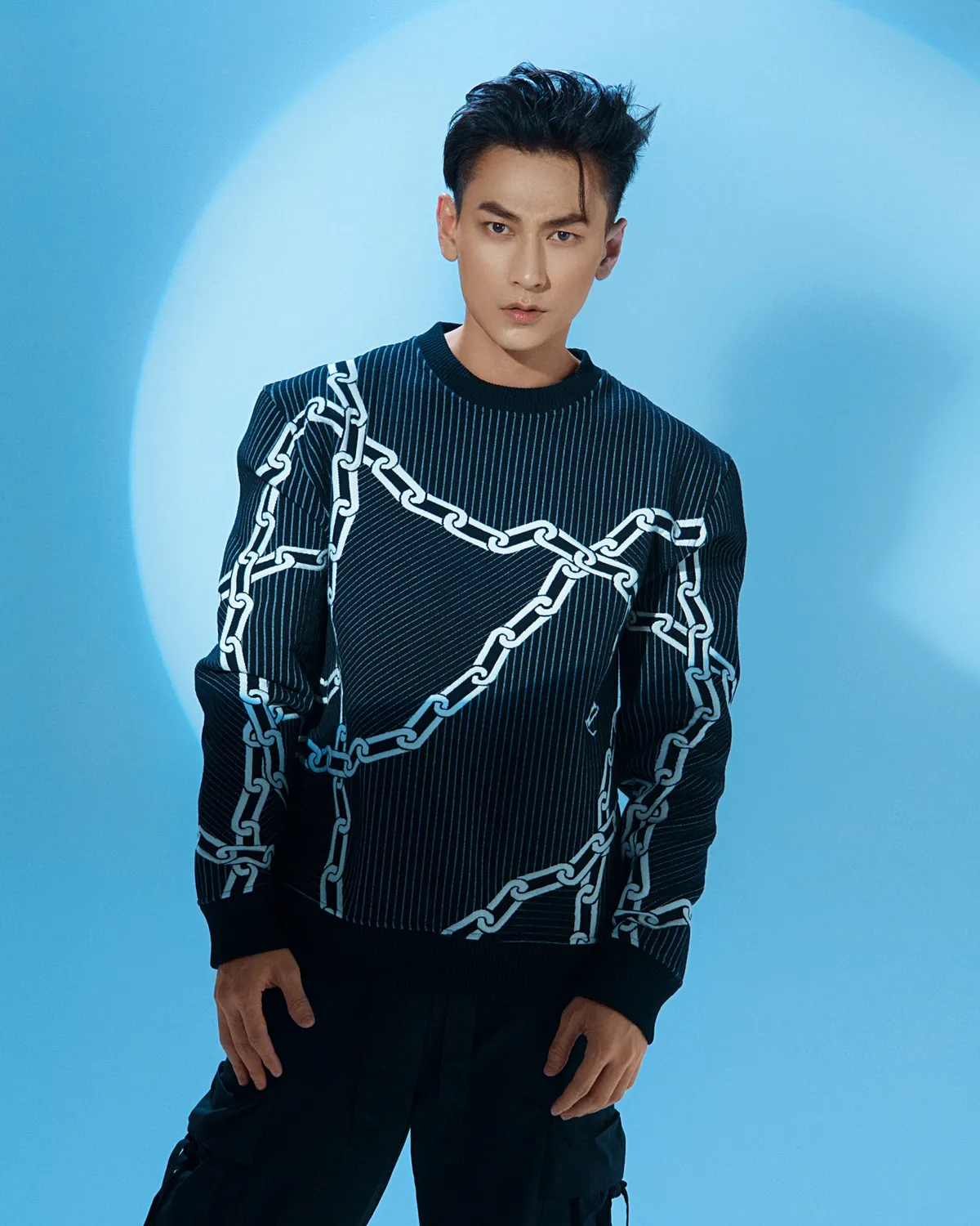 Isaac tung dự &aacute;n khủng Cất em v&agrave;o t&acirc;m tư, hứa hẹn b&ugrave;ng nổ - Ảnh 2.