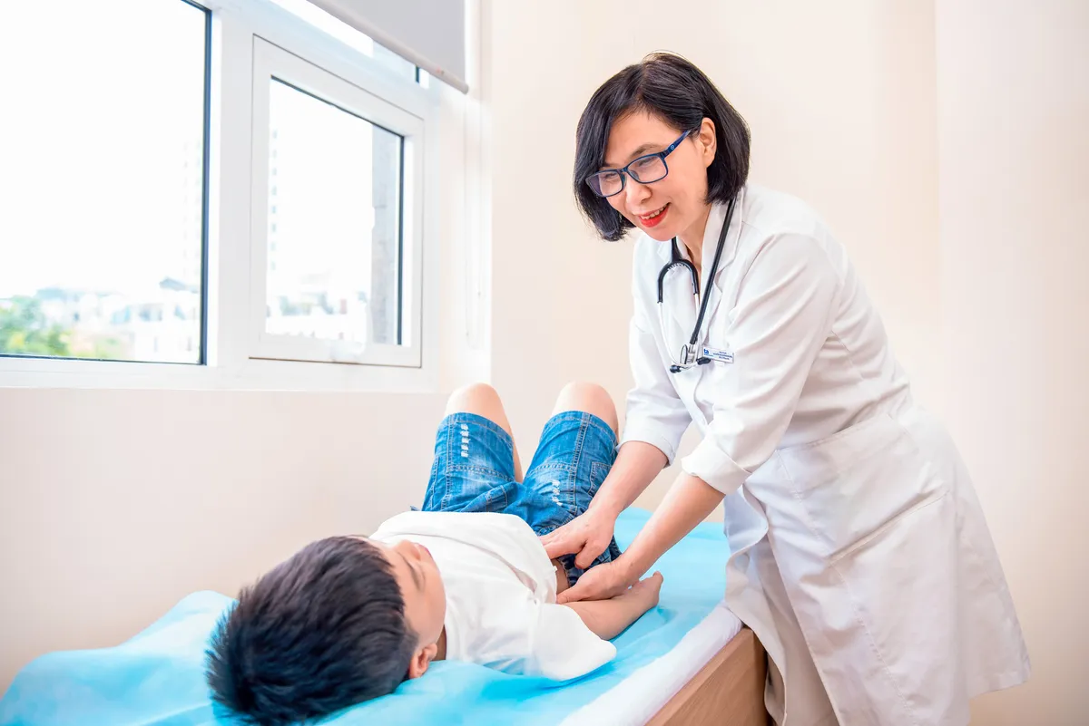 Chuyên gia cảnh báo sự nguy hiểm của việc lạm dụng kháng sinh đối với trẻ nhỏ - Ảnh 2. Chuyên gia cảnh báo sự nguy hiểm của việc lạm dụng kháng sinh đối với trẻ nhỏ - Ảnh 2.