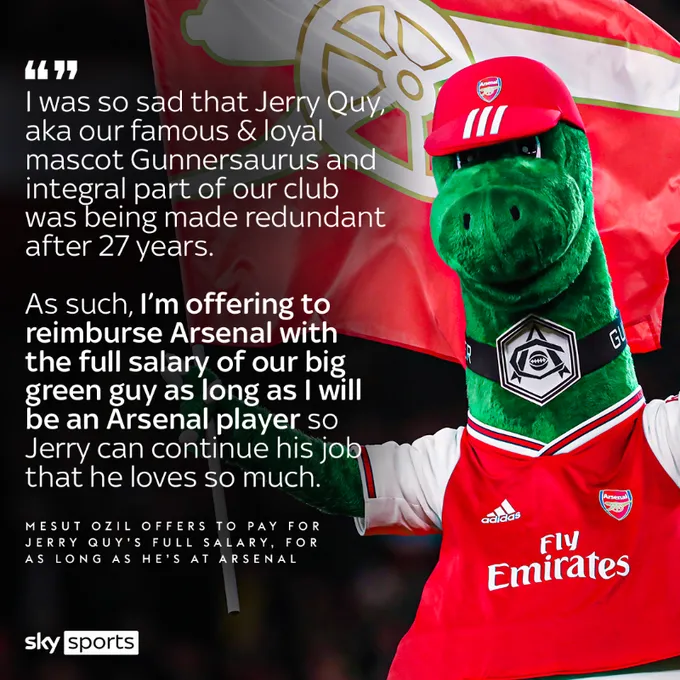 Phản ứng bất ngờ của Mesut Ozil sau khi Arsenal sa thải ch&uacute; khủng long Gunnersaurus - Ảnh 1.