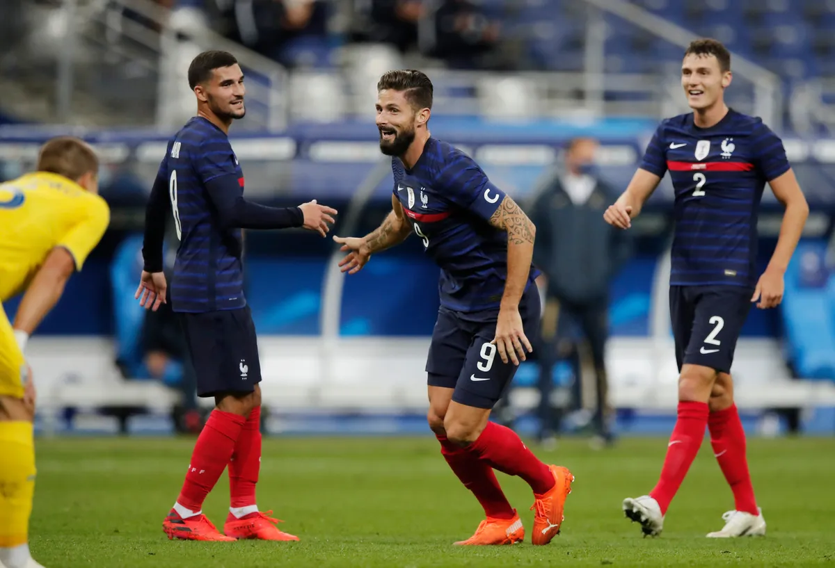 Giroud vượt mặt huyền thoại Platini trong màu áo ĐT Pháp - Ảnh 1. Giroud vượt mặt huyền thoại Platini trong màu áo ĐT Pháp - Ảnh 1.