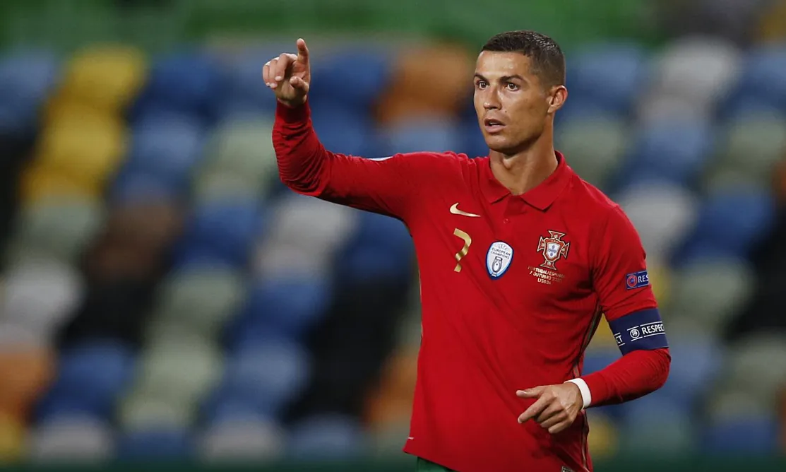 UEFA EURO 2020 - Kỳ EURO có thể là cuối cùng với các huyền thoại - Ảnh 1. UEFA EURO 2020 - Kỳ EURO có thể là cuối cùng với các huyền thoại - Ảnh 1.