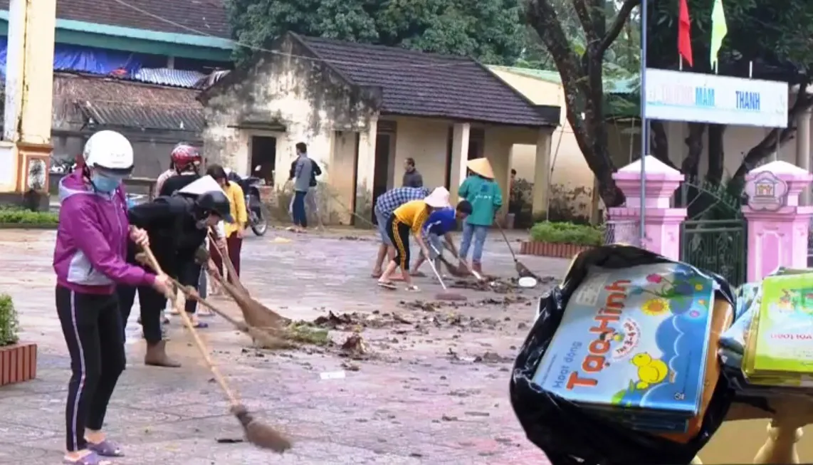 Nghệ An: Dọn dẹp trường lớp để đón học sinh trở lại vào đầu tuần tới - Ảnh 1.