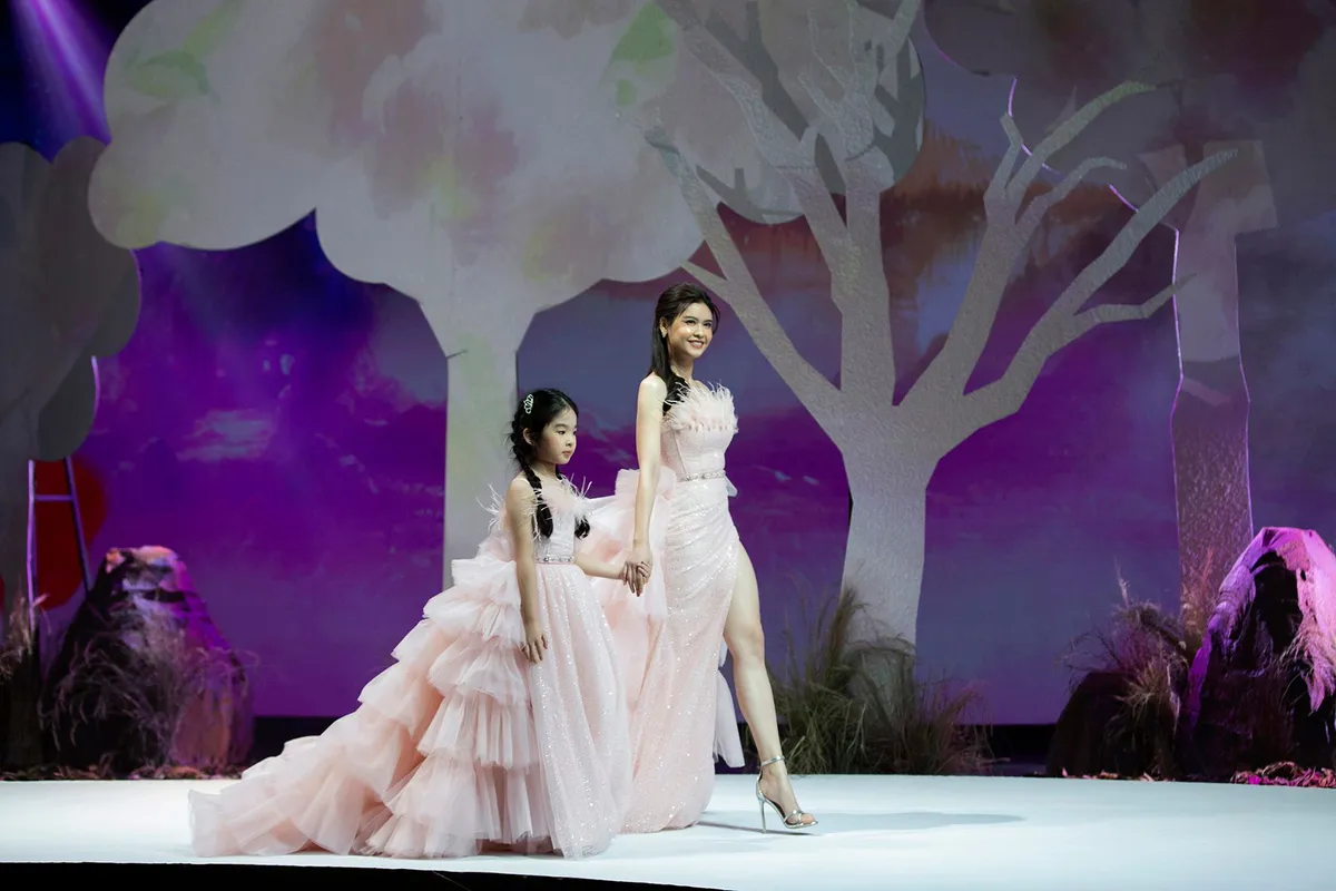 Lan Khuê,Trương Quỳnh Anh, Diệp Bảo Ngọc cuốn hút tại Vietnam Junior Fashion Week - Ảnh 4.