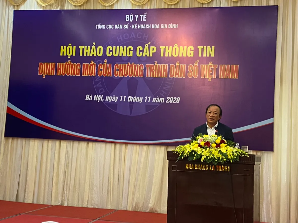 Dân số Việt Nam: Già hóa nhanh, thừa nam thiếu nữ nghiêm trọng - Ảnh 1.