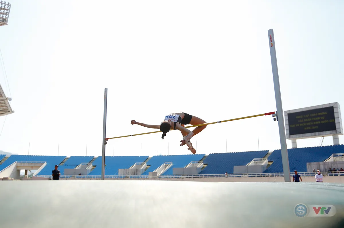 ck nhảy cao nữ3