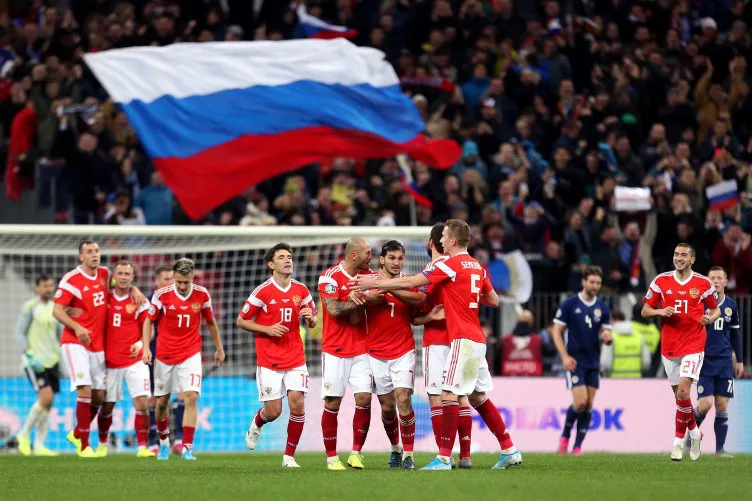 Cuộc đua giành quyền đăng cai EURO 2020 bắt đầu nóng lên - Ảnh 2. Cuộc đua giành quyền đăng cai EURO 2020 bắt đầu nóng lên - Ảnh 2.