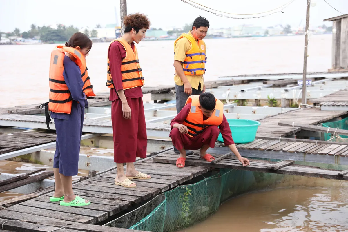 Ẩm thực kỳ thú: Mạc Văn Khoa đánh giá Khả Như có nét đàn ông - Ảnh 2.