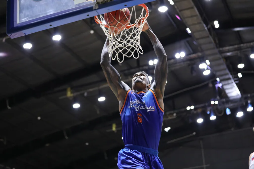 VBA 2020 - Game 36: Sự trở lại ấn tượng của Richard Nguyễn - Ảnh 3.