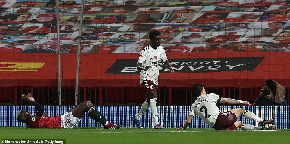 Manchester United 0-1 Arsenal: Pogba phạm sai lầm, Quỷ đỏ tiếp tục chìm sâu tại Ngoại hạng Anh - Ảnh 3. Manchester United 0-1 Arsenal: Pogba phạm sai lầm, Quỷ đỏ tiếp tục chìm sâu tại Ngoại hạng Anh - Ảnh 3.