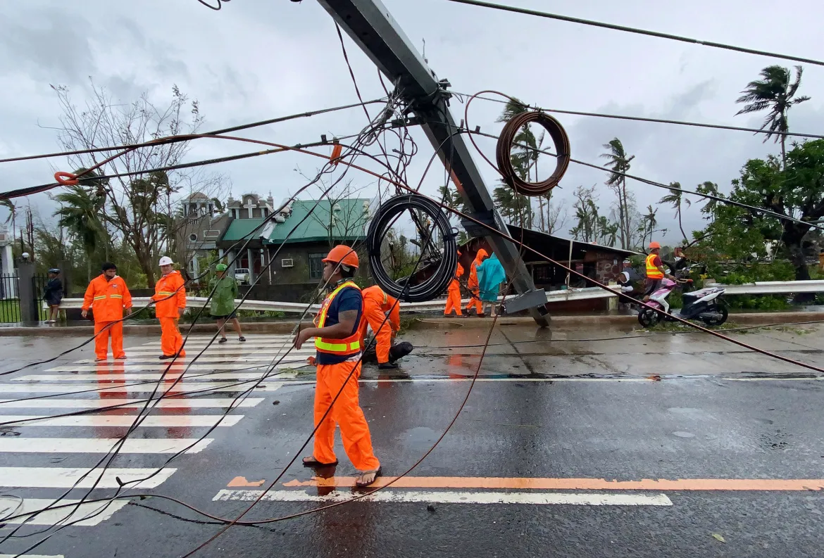 Hình ảnh Phillipines đổ nát, tan hoang do siêu bão mạnh nhất thế giới Goni - Ảnh 3.