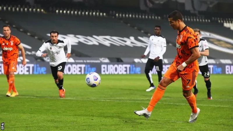 Spezia 1-4 Juventus: Ronaldo lập cú đúp trong ngày trở lại - Ảnh 5. Spezia 1-4 Juventus: Ronaldo lập cú đúp trong ngày trở lại - Ảnh 5.